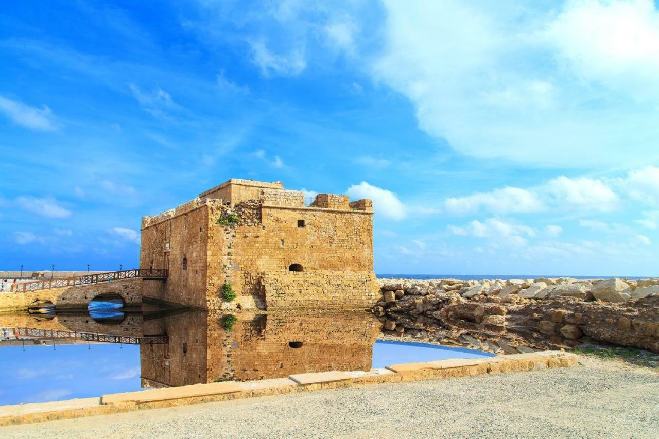 Chriselina Gottage Apartment Paphos Bagian luar foto