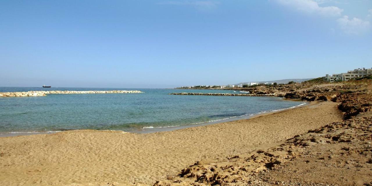 Chriselina Gottage Apartment Paphos Bagian luar foto