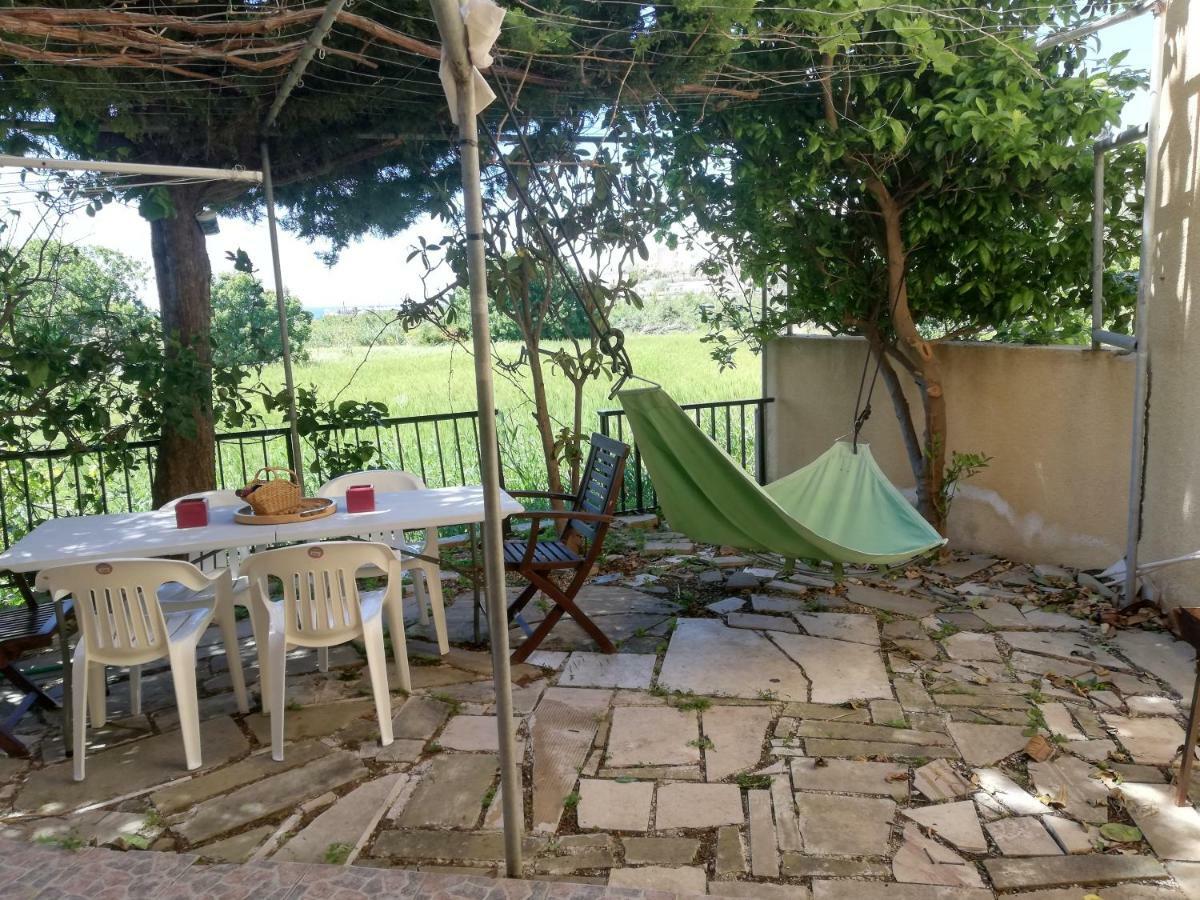 Chriselina Gottage Apartment Paphos Bagian luar foto